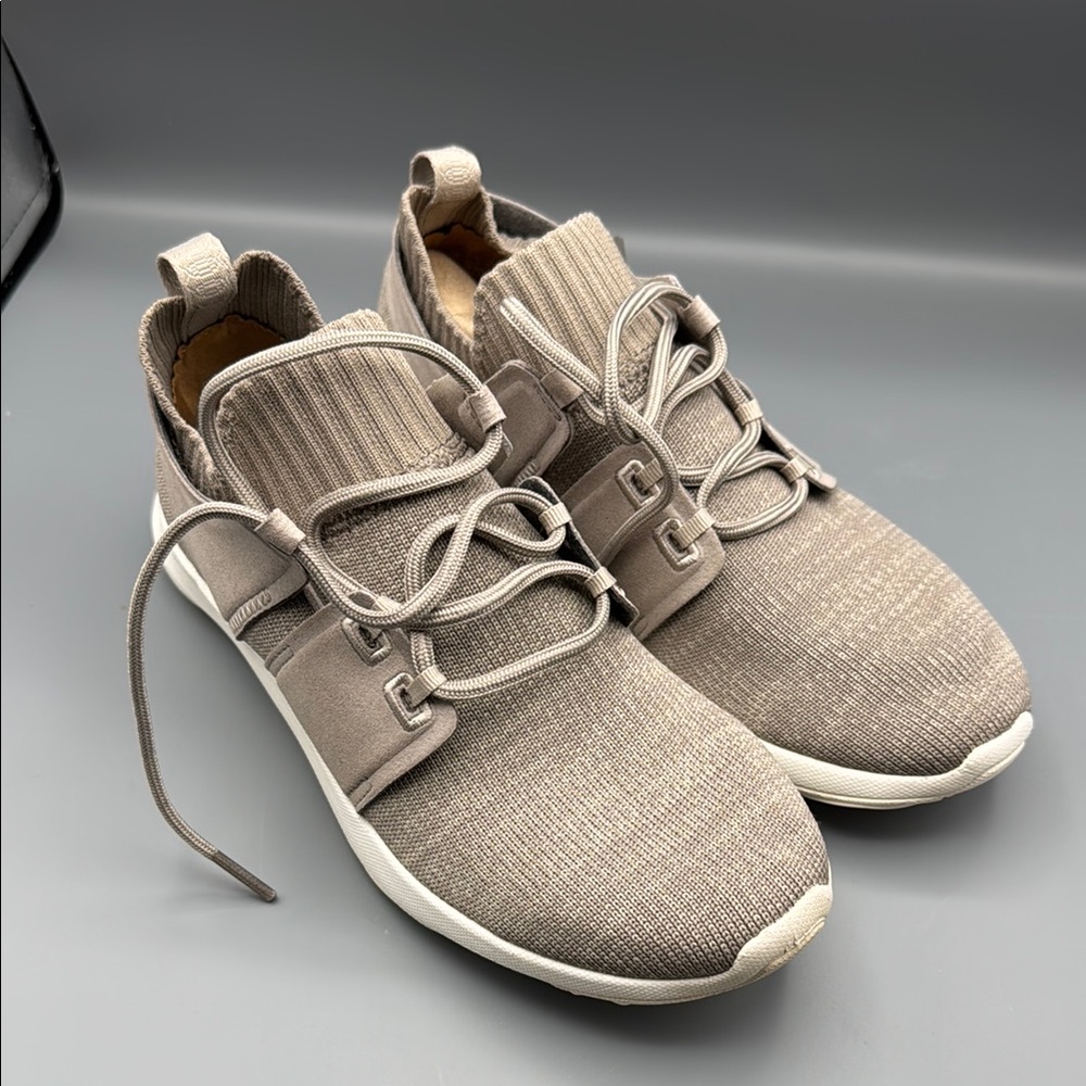 Hush Puppies Womens World Sneaker